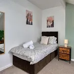 Apartmán 2br Family House Sleeps 8 Pets Welcome *
