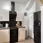 2br Family House Sleeps 8 Pets Welcome Apartmán *