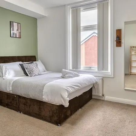 Διαμέρισμα Modern 2Br Work-Friendly Stay Sleeps 8 Parking Included