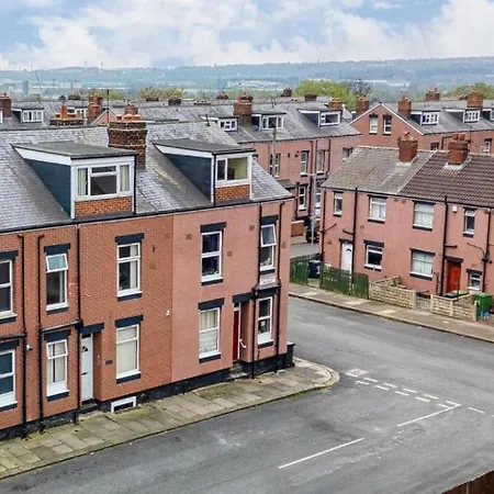 Διαμέρισμα Modern 2Br Work-Friendly Stay Sleeps 8 Parking Included Λιντς